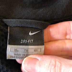 Nike Jackets & Coats - Black Nike 1/2 zip pullover Nike Jackets & Coats - Black Nike 1/2 zip pullover